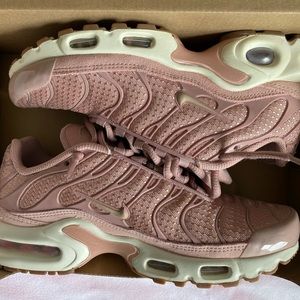 Nike Air Max Plus Particle Pink (W) Size 6.5